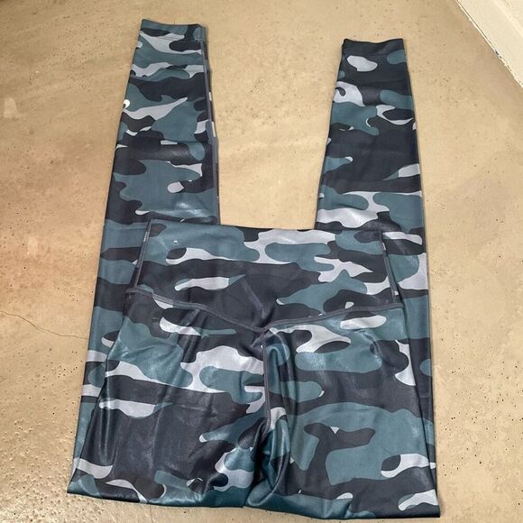 Nike Drifit One Midrise Camo Leggings - Picture 5 of 10